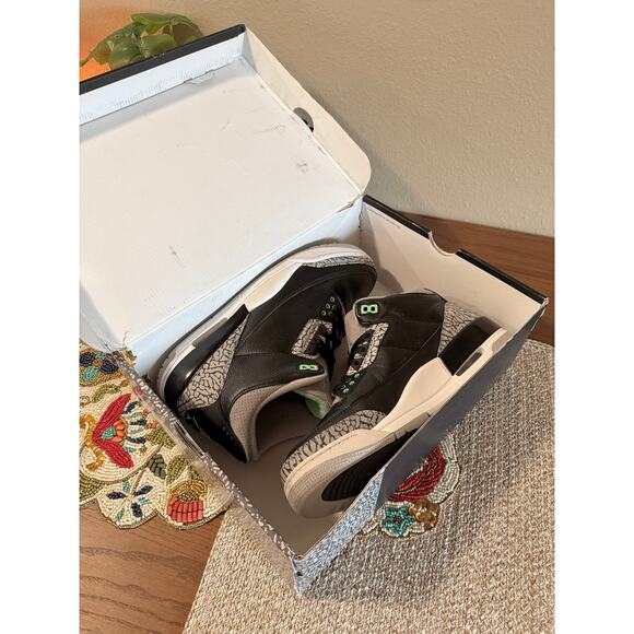 Jordan 3 Retro Black Green Glow Wolf Grey White Cement Pine Rare Air CT8532 031